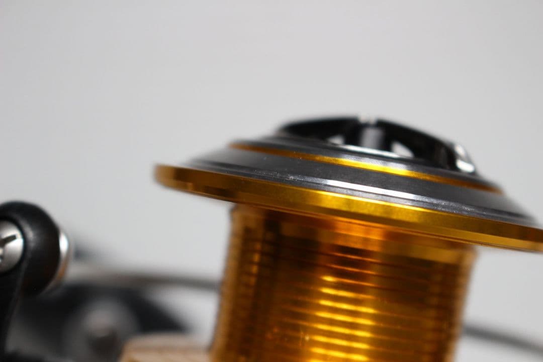 DAIWA 17エクセラー 4000H スピニングリール