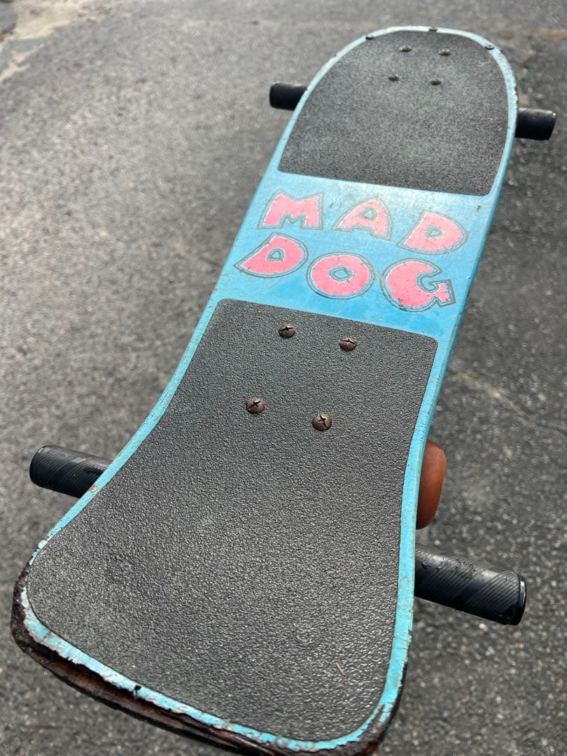 ヴィンテージ スケートボード MAD DOG