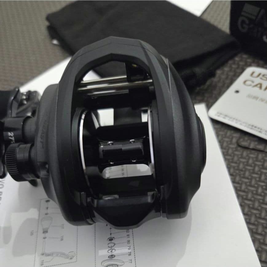 り*ー様 新品　レボ　ビースト41-L