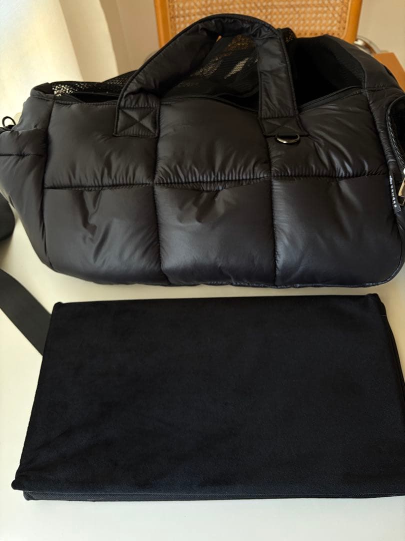 pawdea Air Nest ONE スリングバッグS ブラック　黒 ano