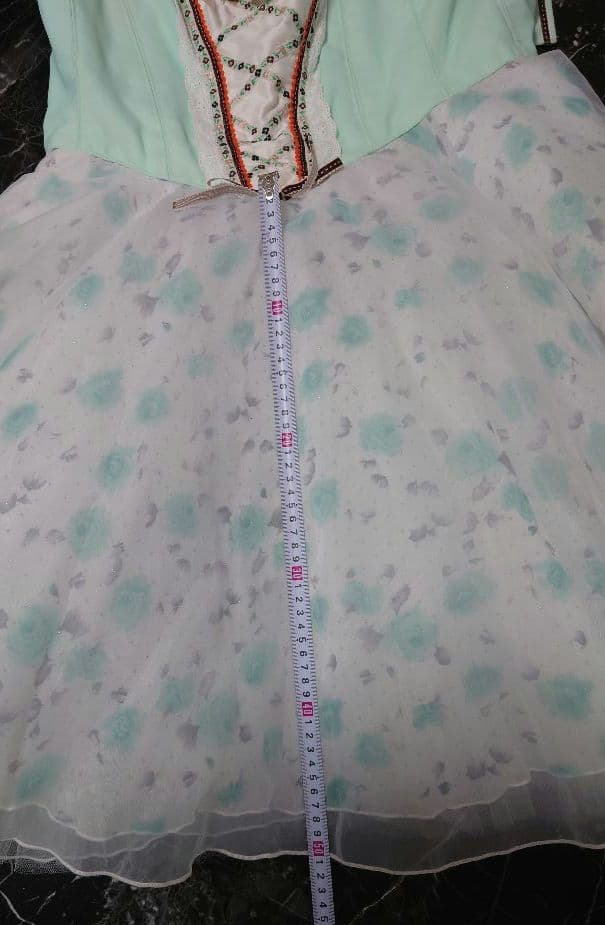 バレエ衣裳　コスチューム　白×ミントグリン:ジゼル/リーズ/コッペリア美品