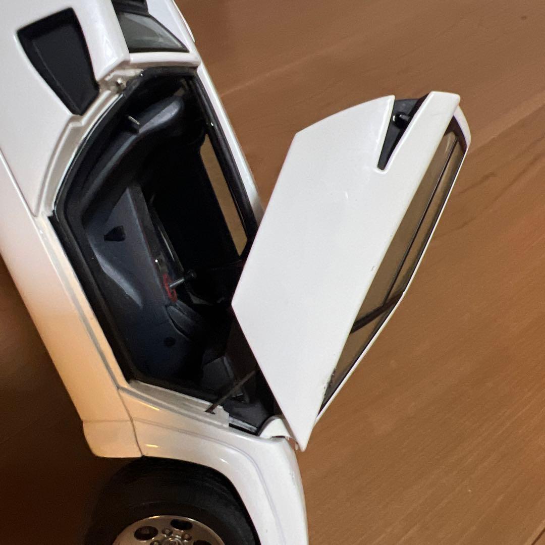 ミニカー LAMBORGHINI COUNTACH