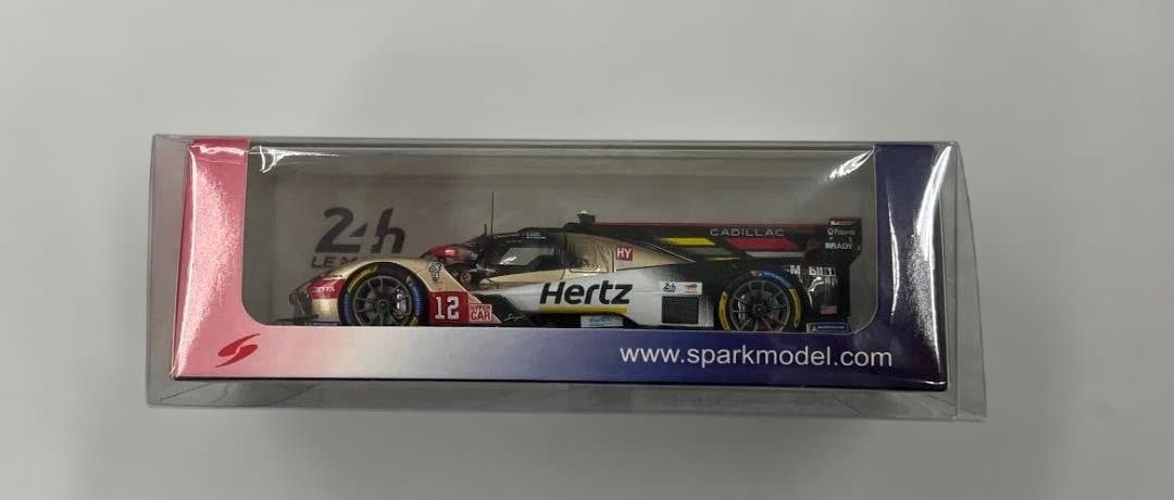 ミニカー Cadillac V-Series.R Hertz Team Jota 1/43