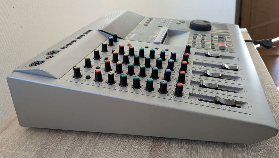 YAMAHA MD4S 【MDデータ2枚、専用キャリングケース付き】