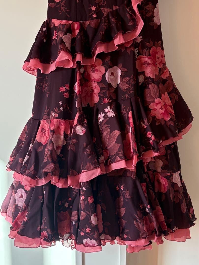 フラメンコ衣装　ドレス　ダーク紅色 ピンク花柄