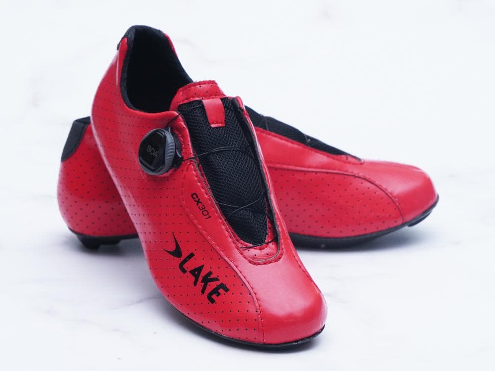☆新品未使用☆ LAKE CX301 レッド 40 ノーマル幅 軽量318g！