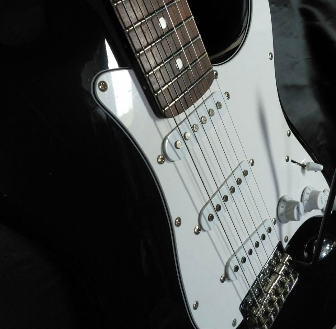 ノーブランドストラトキャスター　ブラック　ノイズレス処理&オレンジドロップ