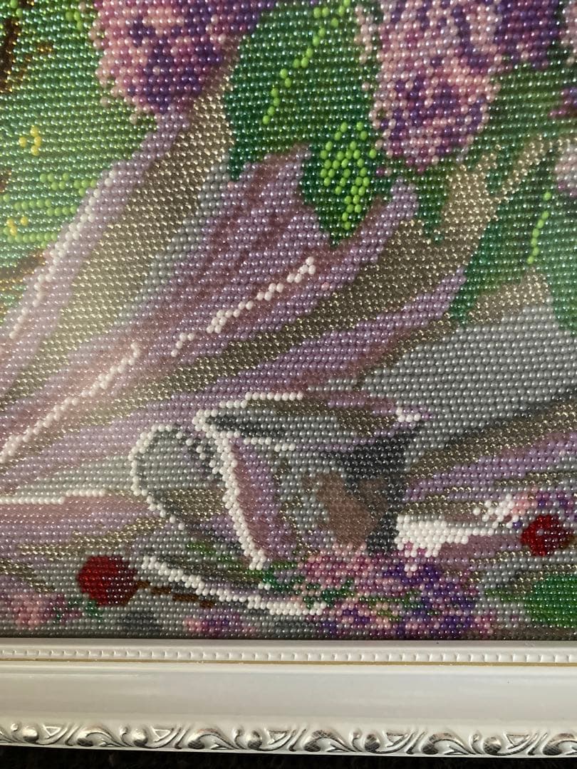 Morning in the garden ビーズ刺繍の絵です