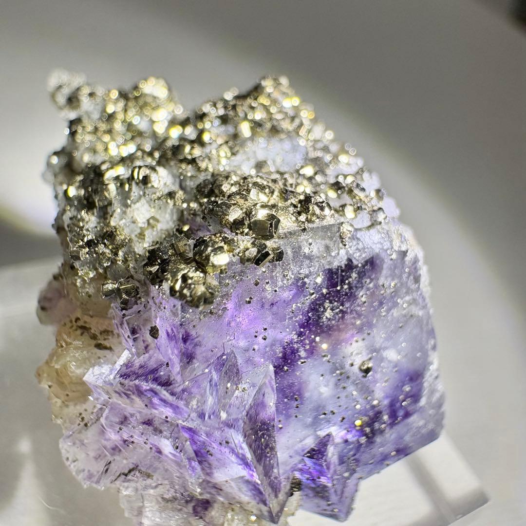 476 中国　ヤオガンシャン産　フローライト&パイライト