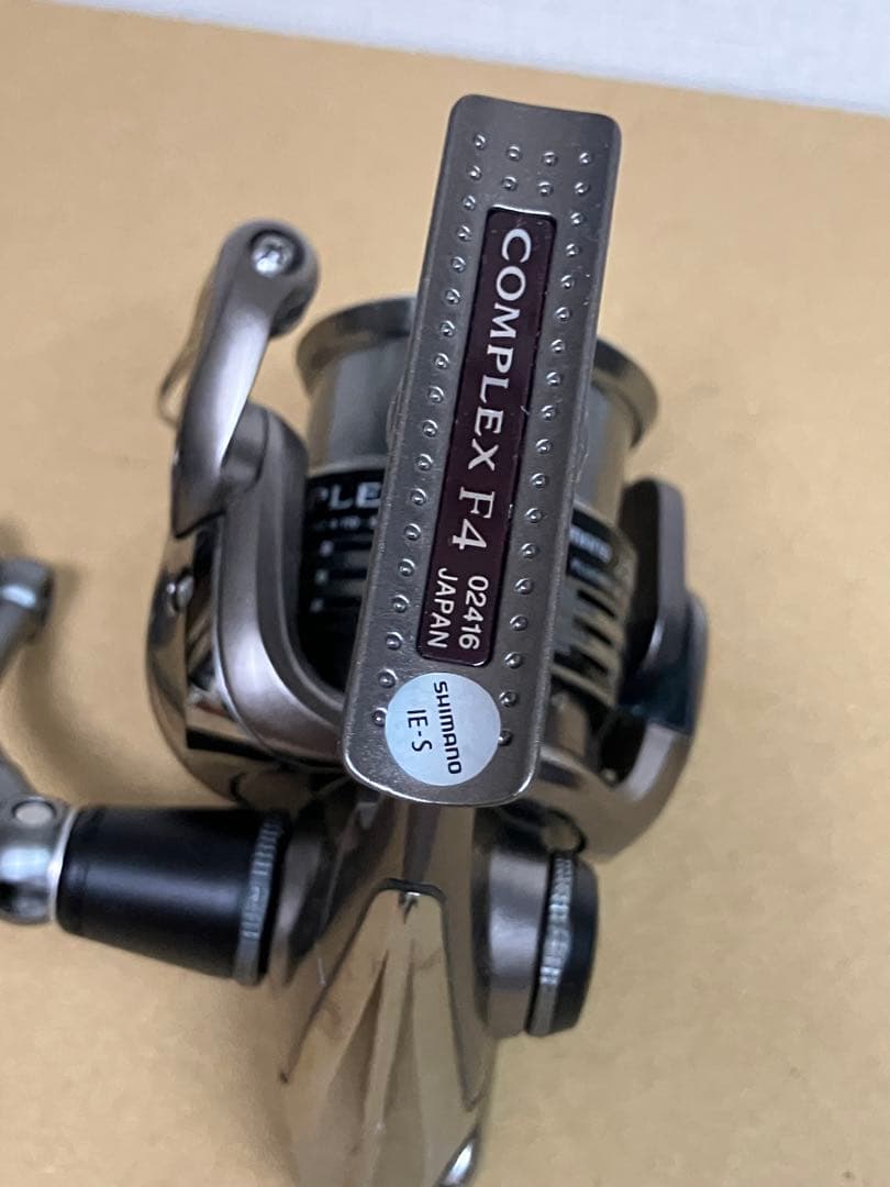 値下げ！未使用並　極美品　09 コンプレックス 2500HGS F4