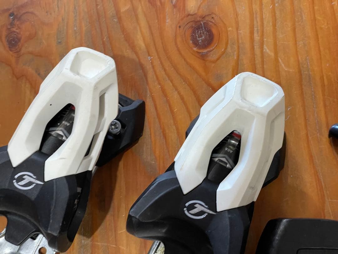 TYROLIA チロリア アタック11 取付ジグ付き