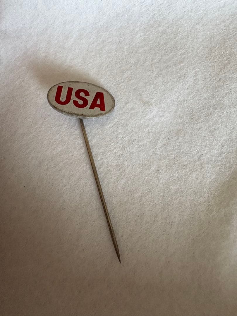 昭和レトロ　expo70 外国パビリオン　記念バッチ　ビンテージ　大阪万博　レア