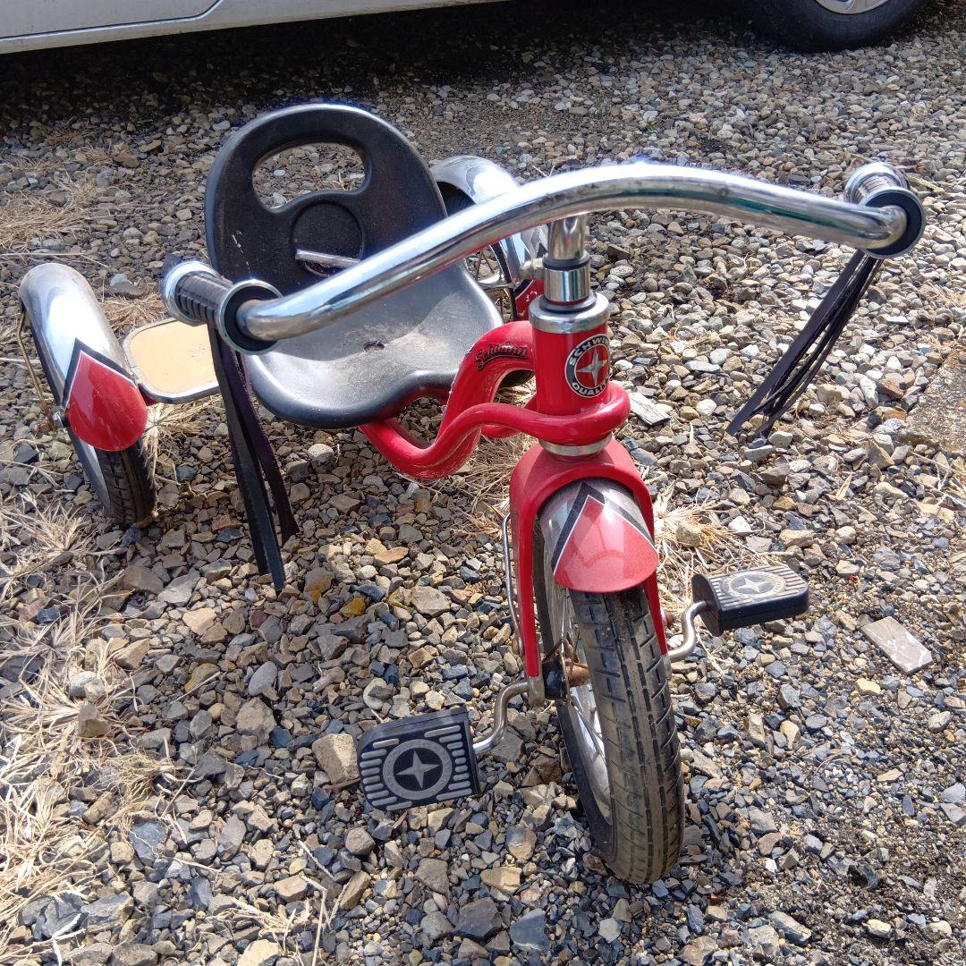 赤い三輪車 金属フレーム