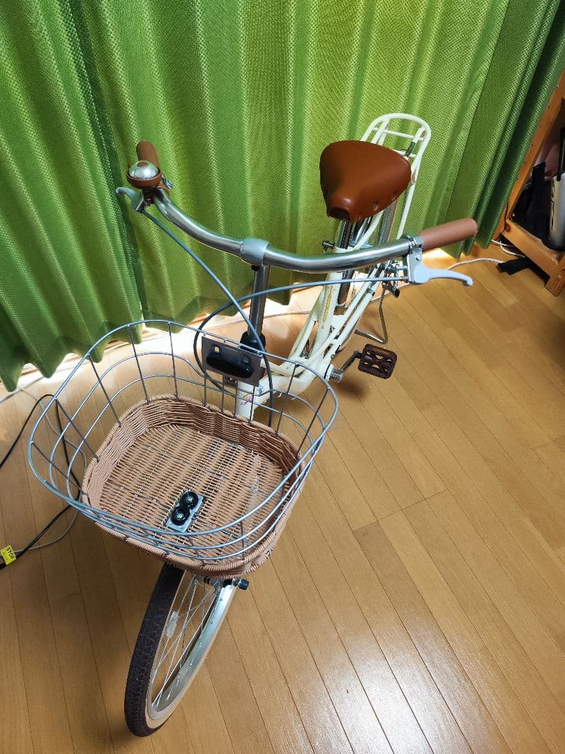 MAーJIN　asahi 子供用自転車　22インチ　 ホワイト 前カゴ付き