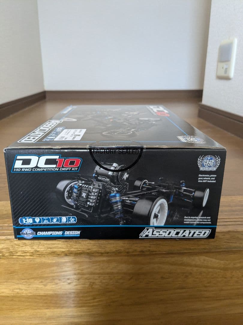 アソシエイテッド　DC10 ドリフトカーキット　新品未使用未開封