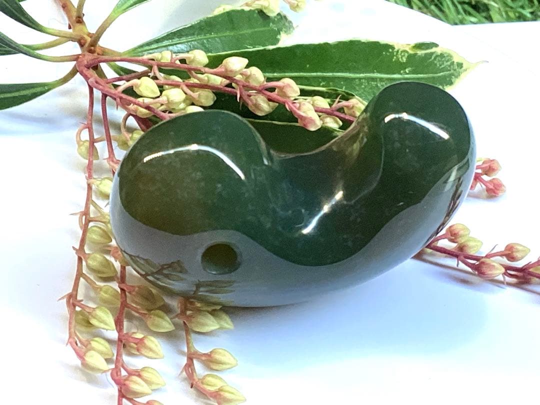 とびっきりの出雲石‼️ 超レア物‼️出雲碧玉勾玉　2度と入手は困難な別格品　本物保証