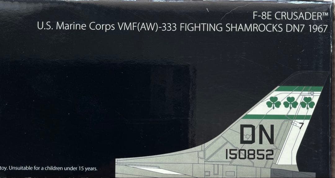 希少絶版新品　センチュリーウイングス/ 1/72 米海兵隊F-８E クルセイダー