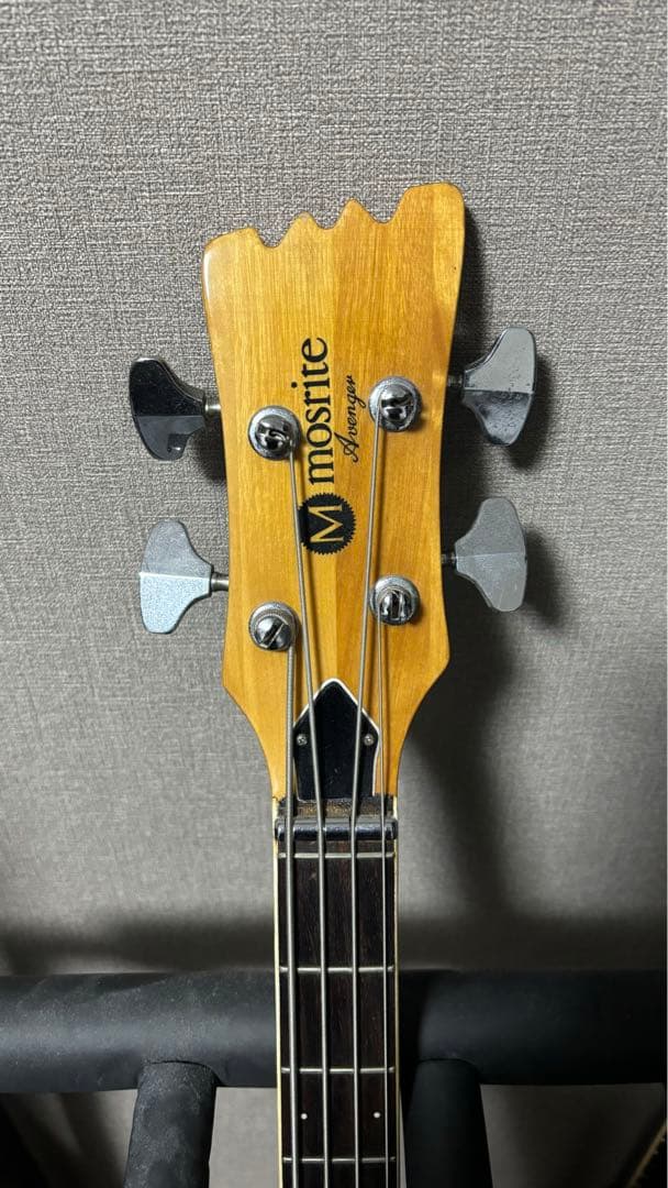 mosrite avenger ベース