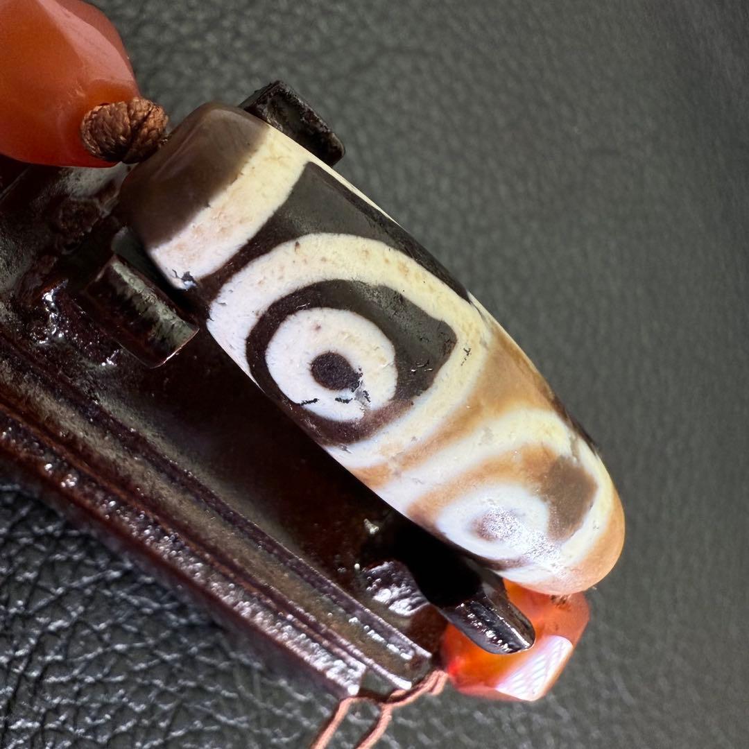 チベット　西蔵　変形四眼天珠 ジービーズ ancient 朱砂 老天