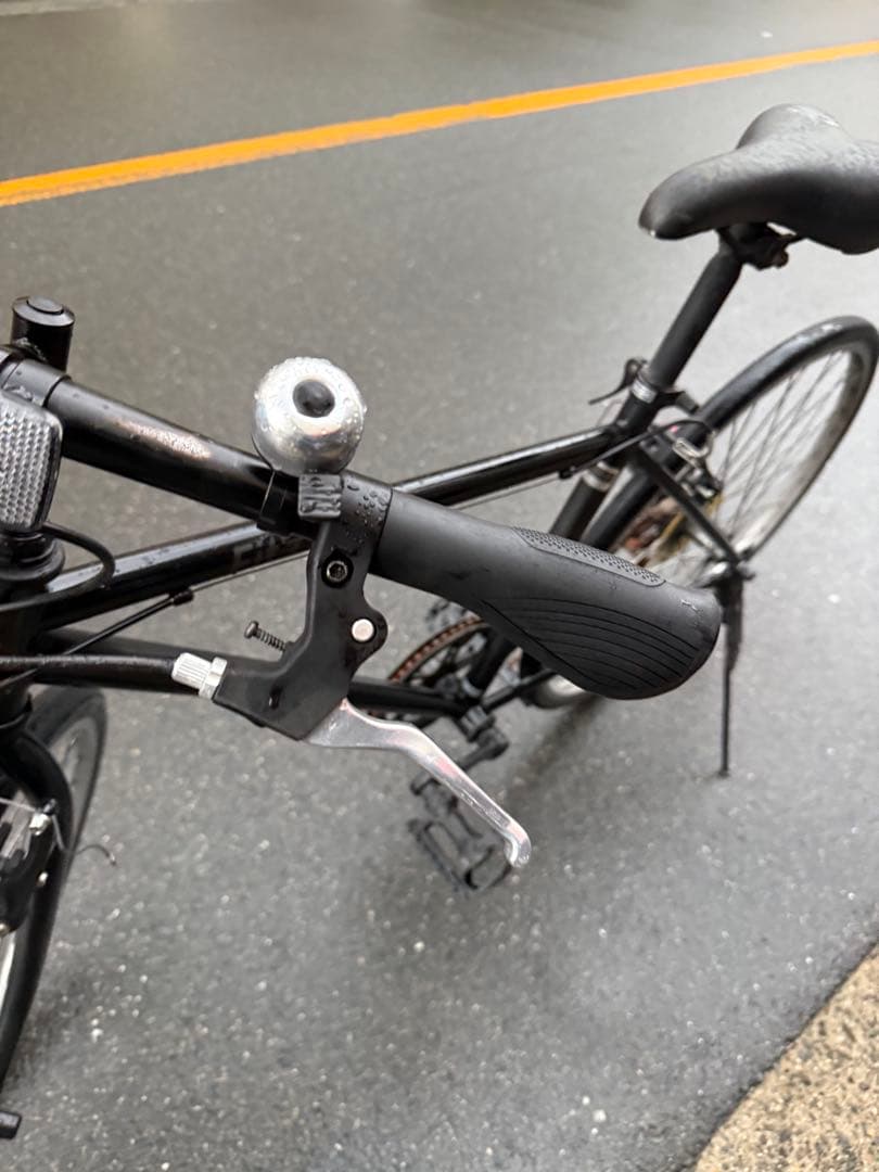 137 自転車 大阪市 【引取り限定】 28インチ 変速付き クロスバイク