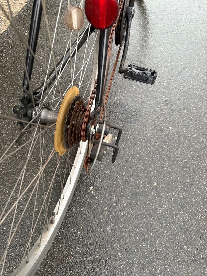 137 自転車 大阪市 【引取り限定】 28インチ 変速付き クロスバイク