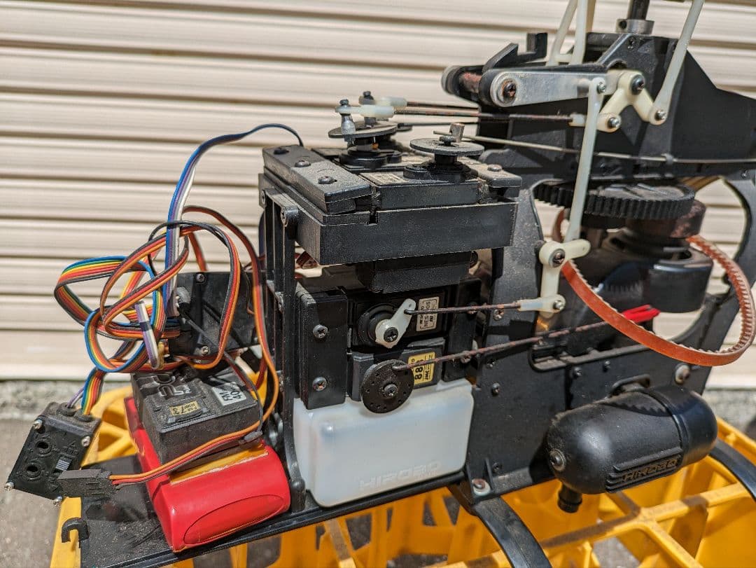 ヒロボー　シャトル　半完成品　ヘリコプター