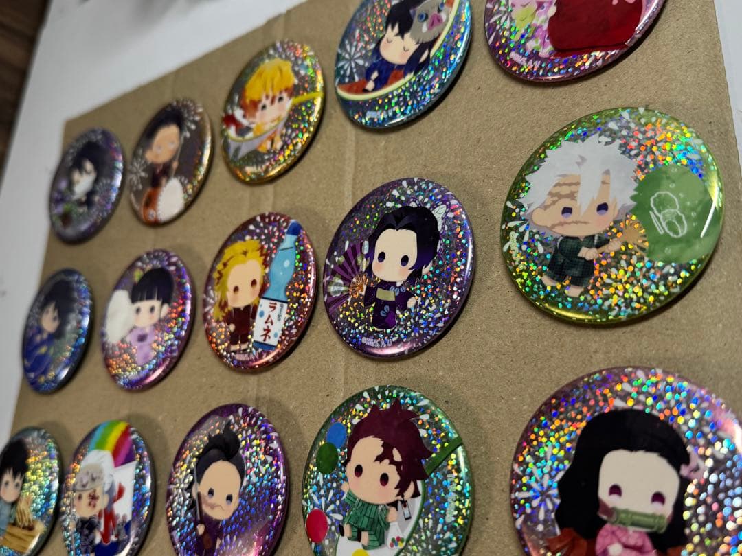 鬼滅の刃ゆらふわシリーズ　ランダムホログラム缶バッジ全15種　コンプリート