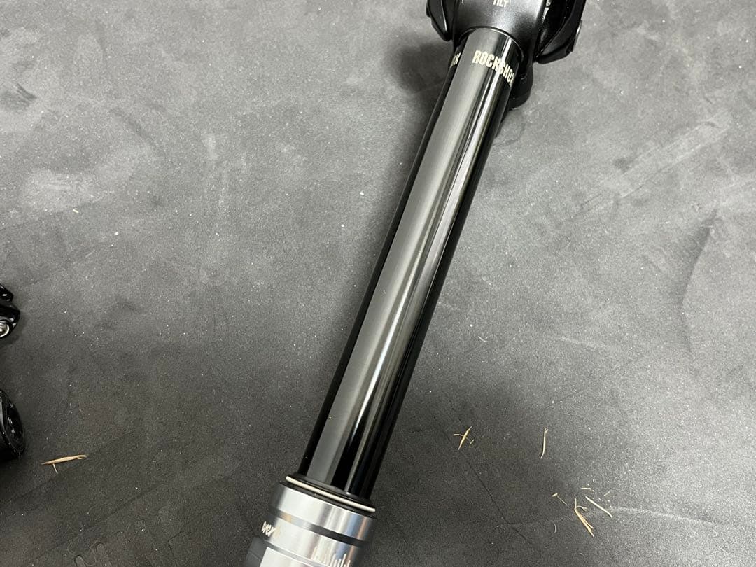 RockShox reverb AXS電動ドロッパー シートポスト 170mm