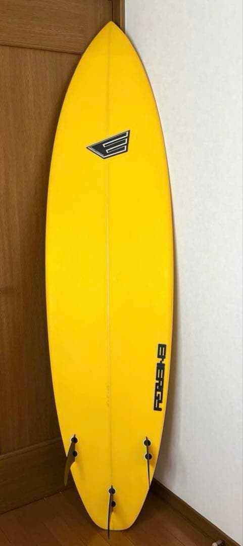 BYERLY DX サーフボード 6'0\" イエロー。フィン、カバー、リーシュ付