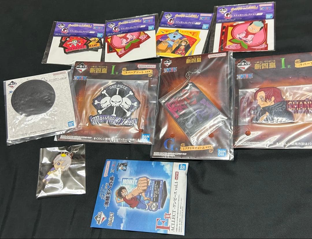 ワンピースくじ他　フィギュア　タオル等90点以上　まとめ売り　未開封多数