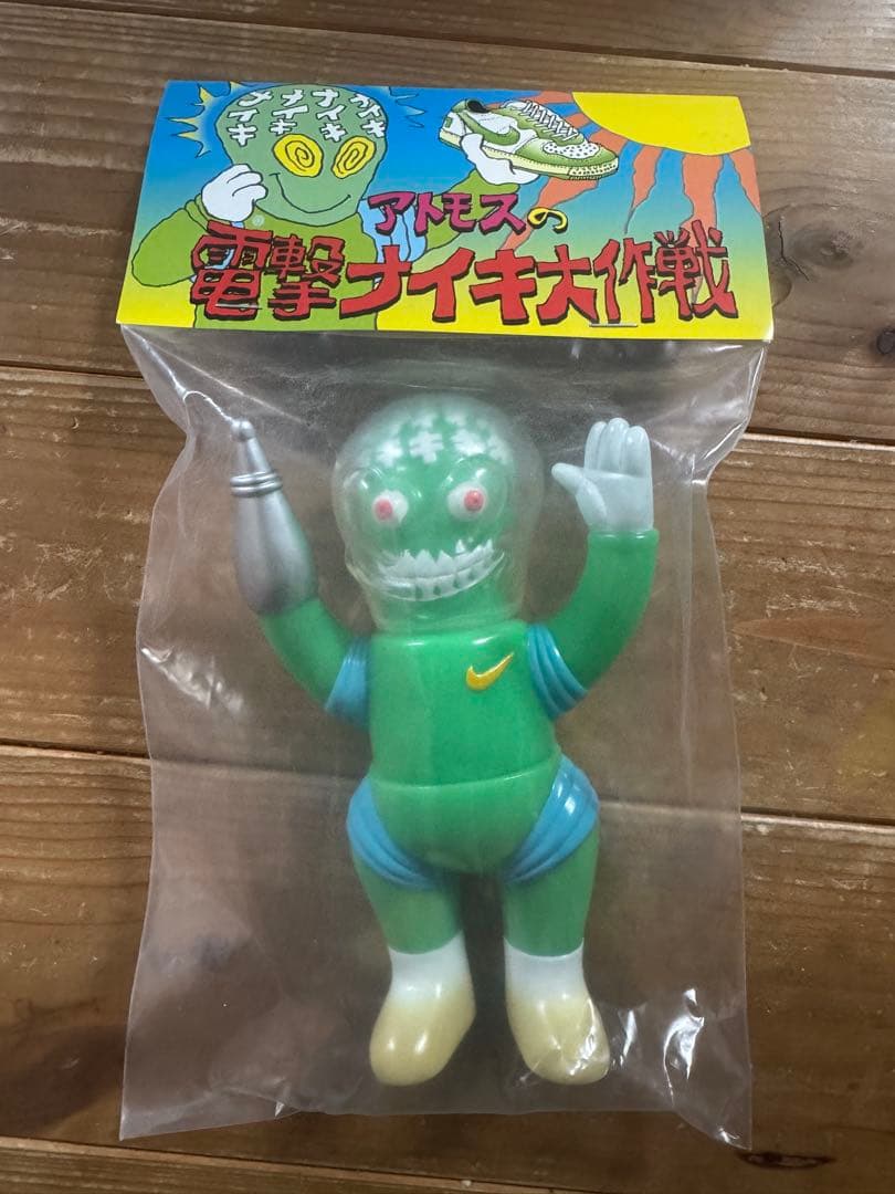 希少Nike Atmos 電撃ナイキ大作戦　ソフビ