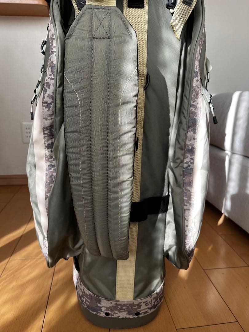 美品希少SUN MOUNTAIN C130 14分割　キャディバッグ カモフラ柄