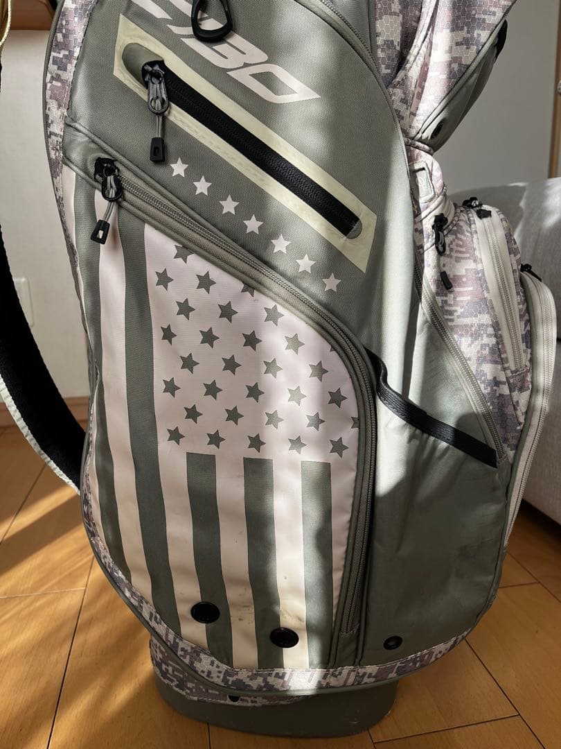 美品希少SUN MOUNTAIN C130 14分割　キャディバッグ カモフラ柄