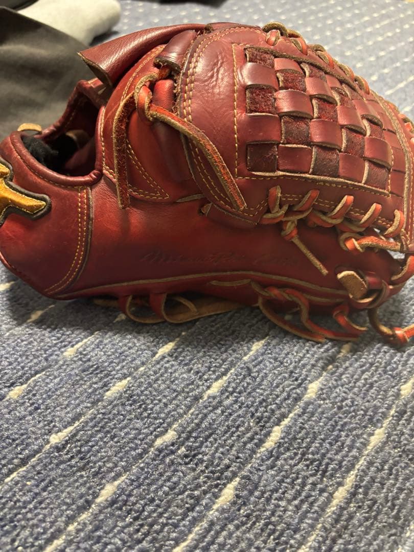 硬式野球グローブピッチャー