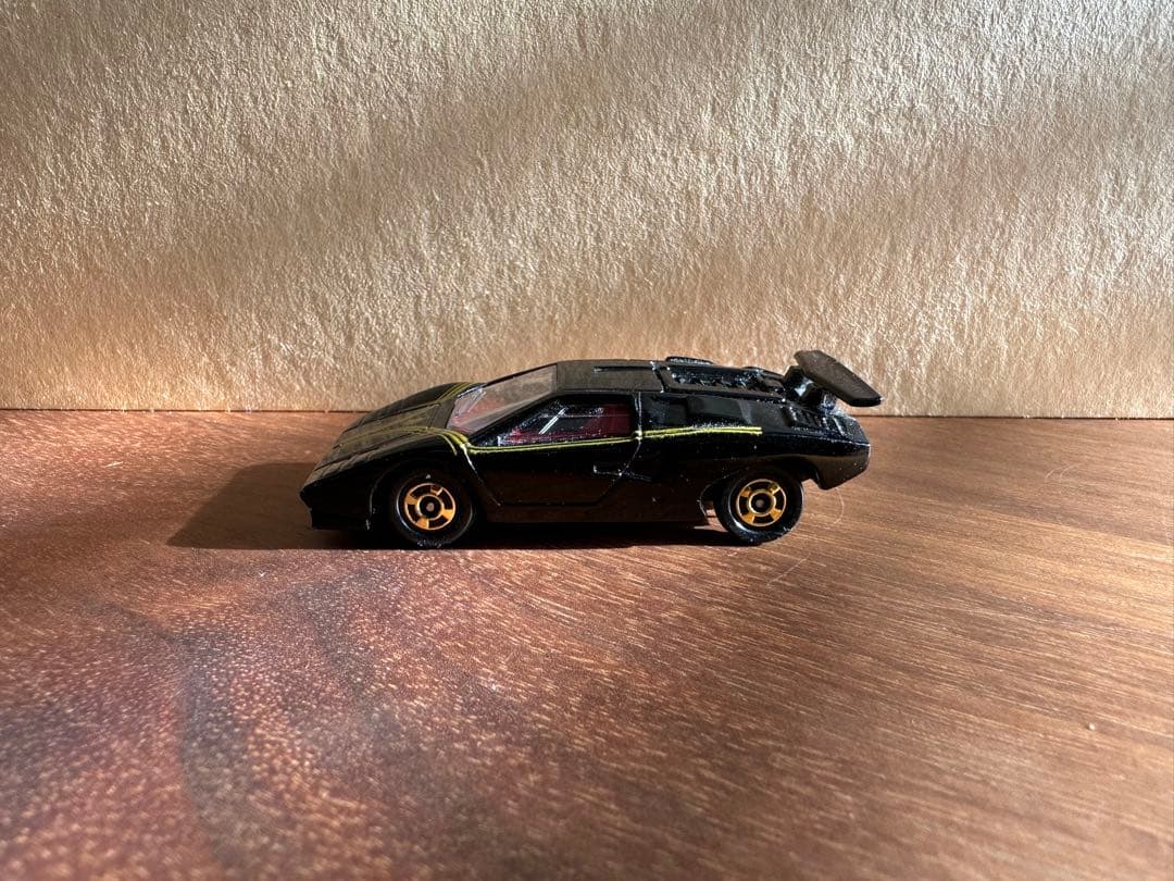 トミカ 青箱 F50ランボルギーニカウンタック LP500S (黒/金タンポ)