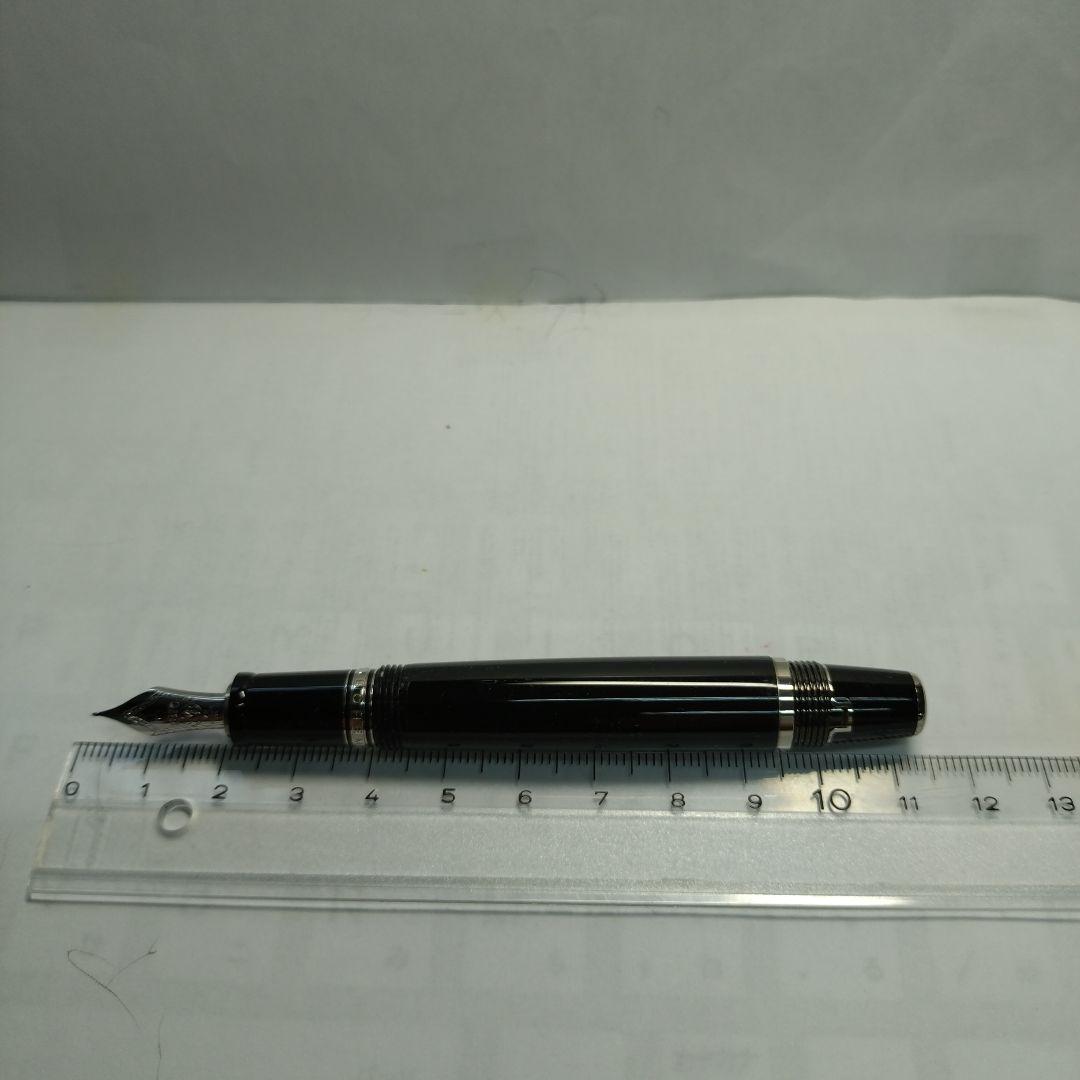 モンブランボエム黒い万年筆