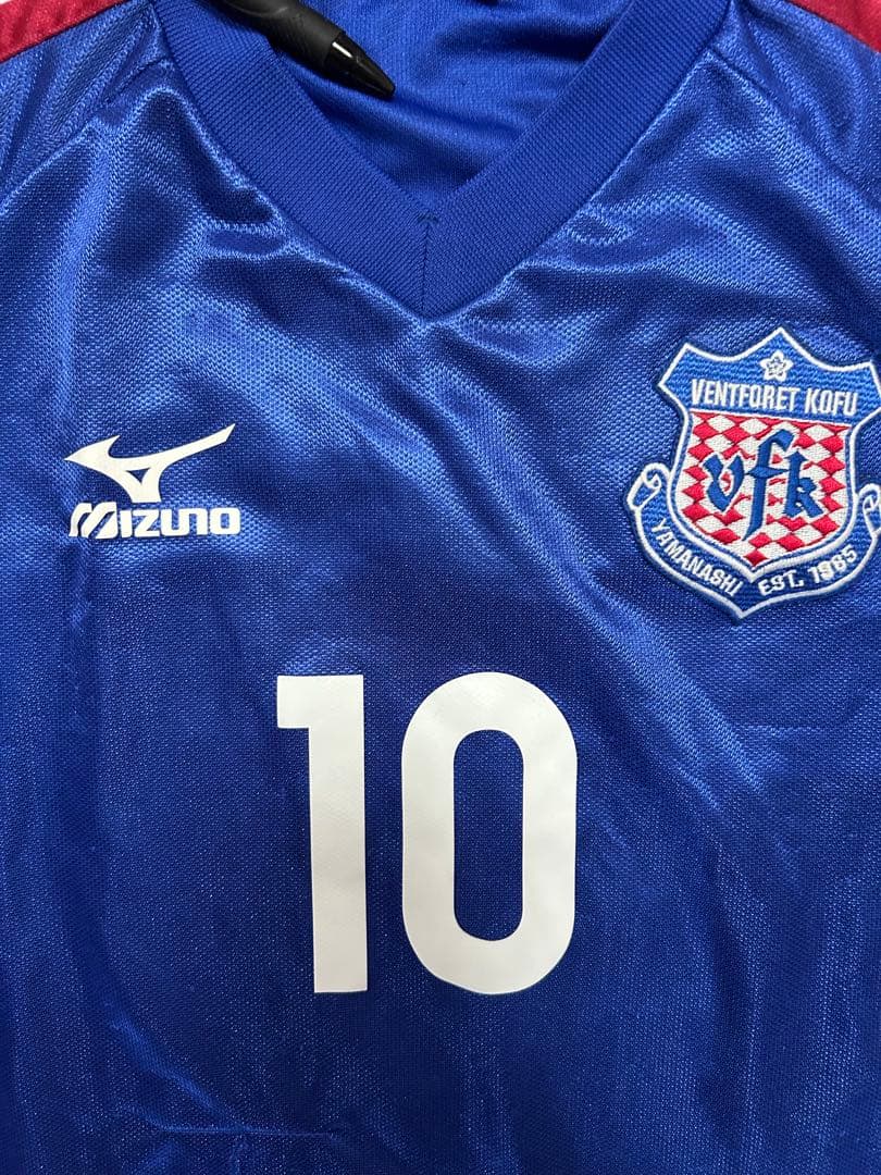 ヴァンフォーレ甲府ユニフォーム10番ユニフォームとパンツ2個