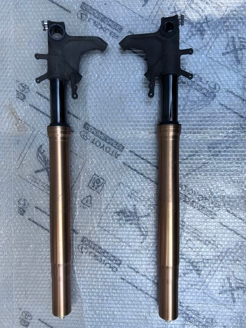 スズキ　GSX1300R ハヤブサ　フロントフォーク