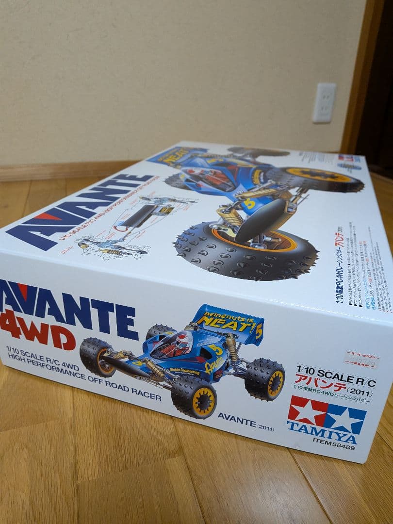 TAMIYA AVANTE 2011 1/10スケール RCカー