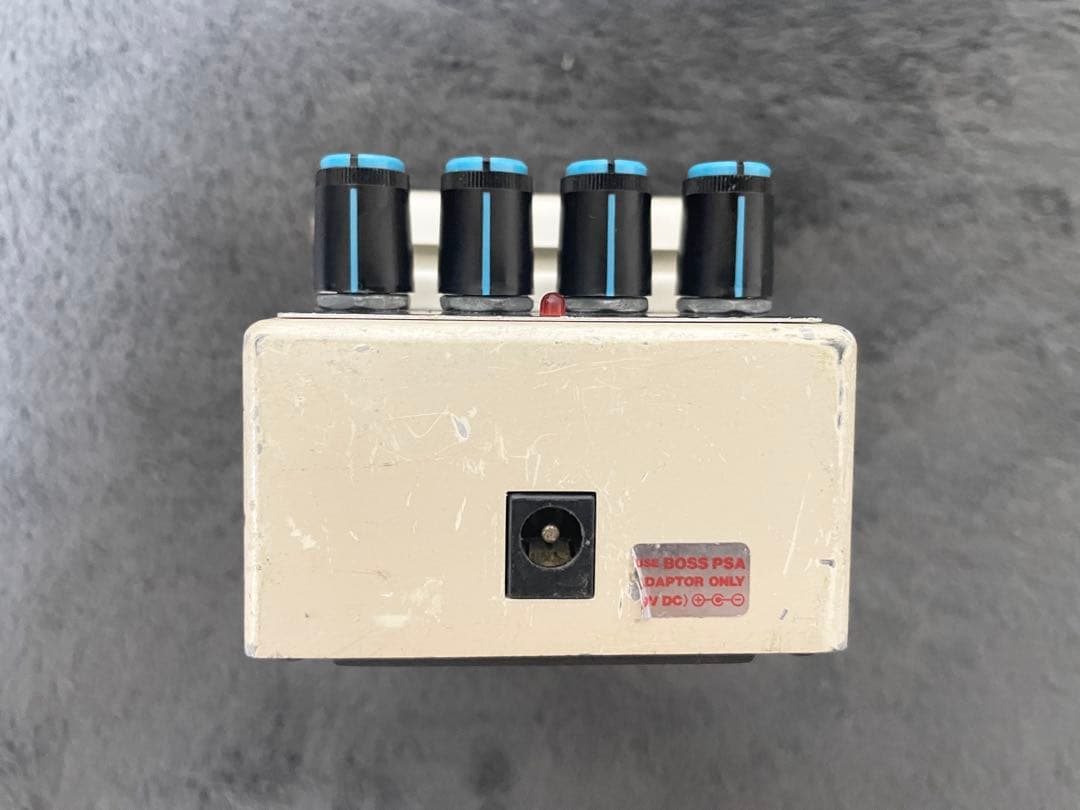 // BOSS デジタルディレイ DD-3 Delay Pedal //