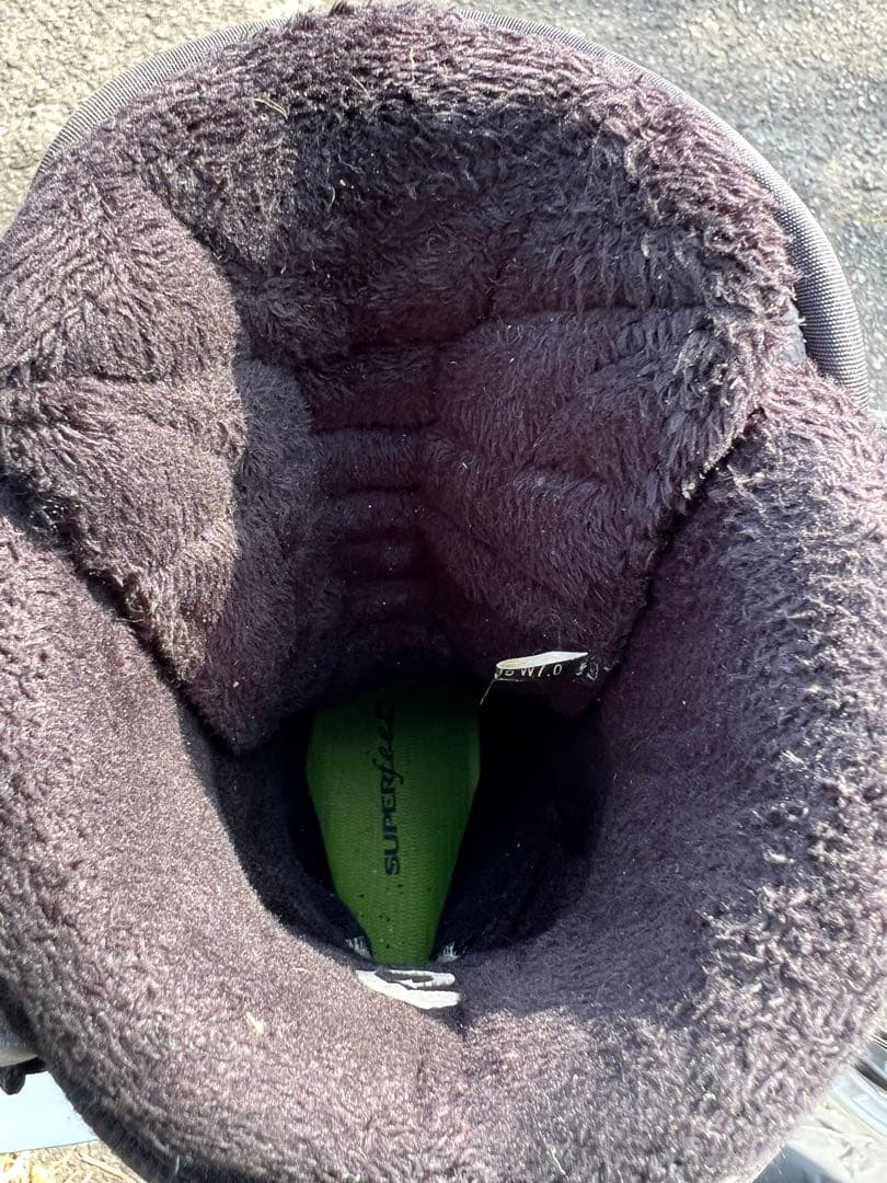 FLOWの板 SALOMONのビンディング DEELUXEのブーツ