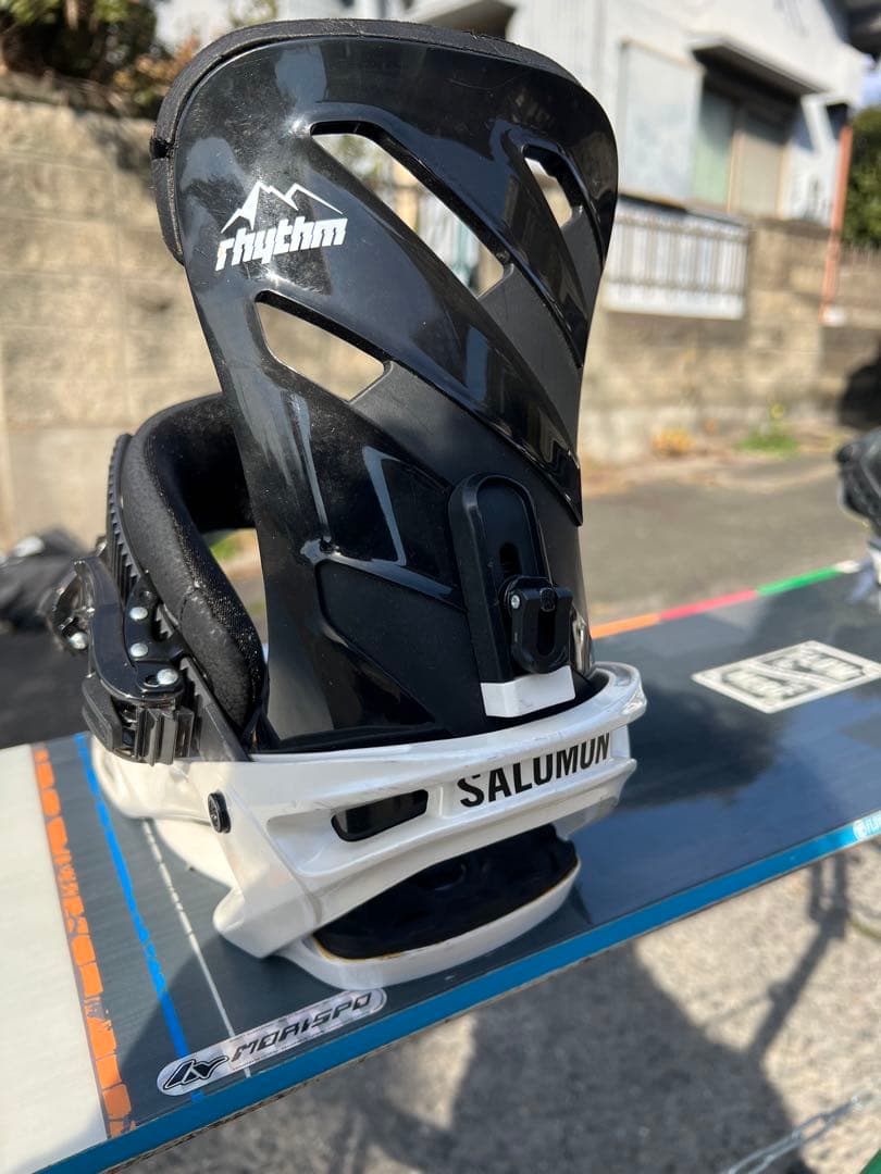 FLOWの板 SALOMONのビンディング DEELUXEのブーツ