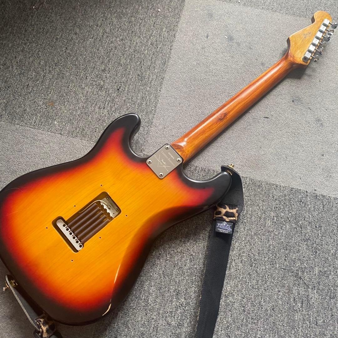 イングヴェイマルムスティーン シグネチャーストラトキャスター サンバースト