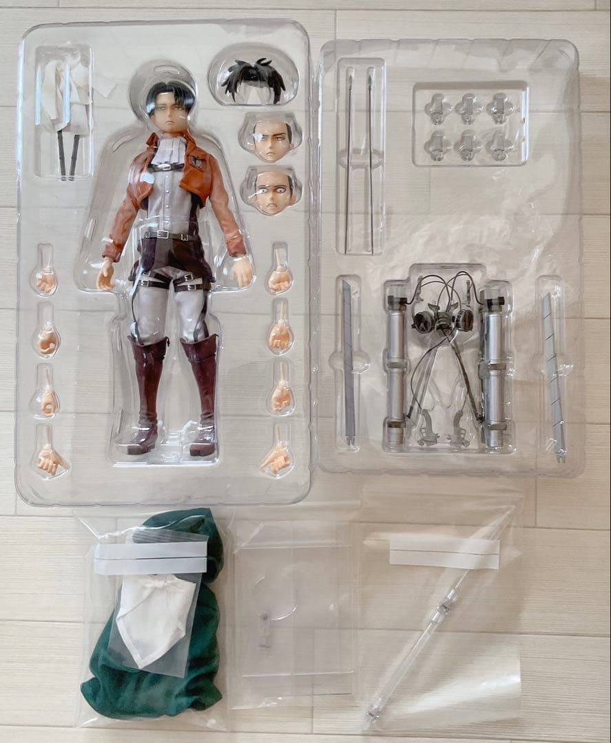 進撃の巨人 リヴァイ リアルアクションヒーローズ フィギュア 初回限定盤