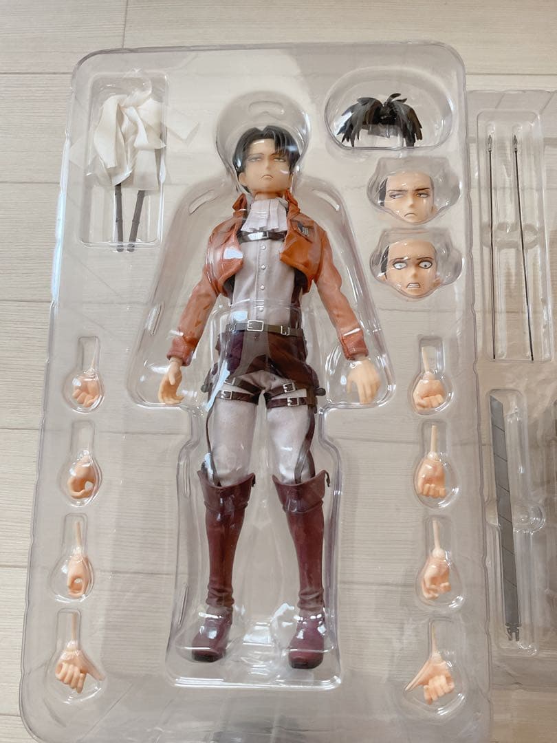 進撃の巨人 リヴァイ リアルアクションヒーローズ フィギュア 初回限定盤