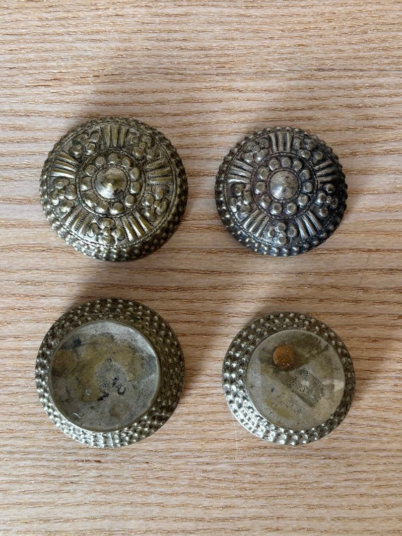 タイ・チェンマイの骨董店で購入した銀製の蓋物　2点セット