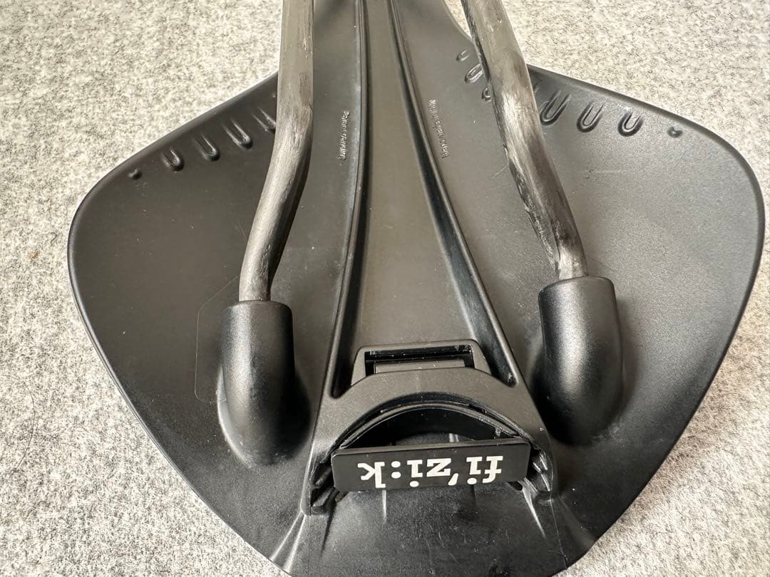 fizik フィジーク アンタレス VERSUS EVO R1 ADAPTIVE