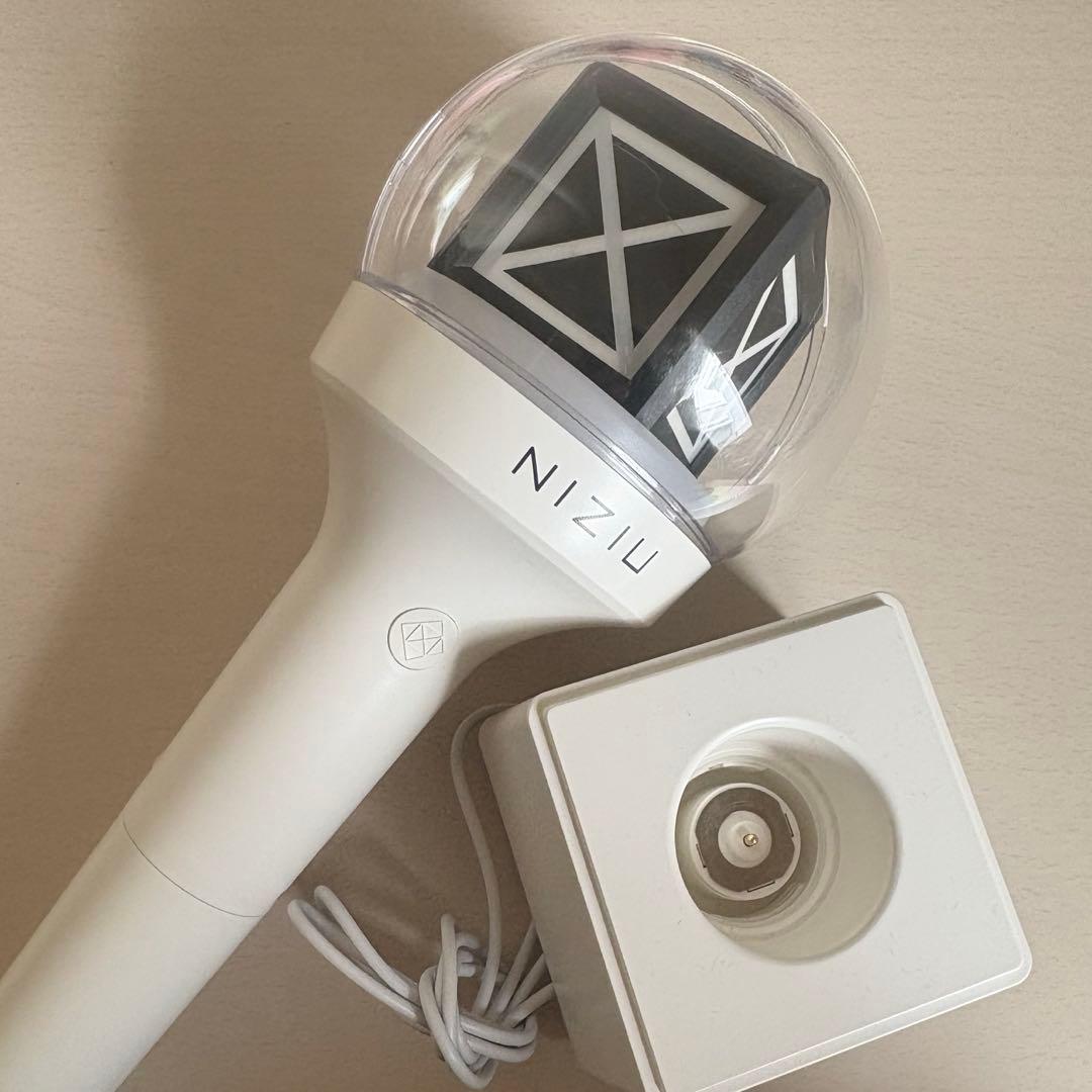 早い者勝ち‼️NiziU ペンライト