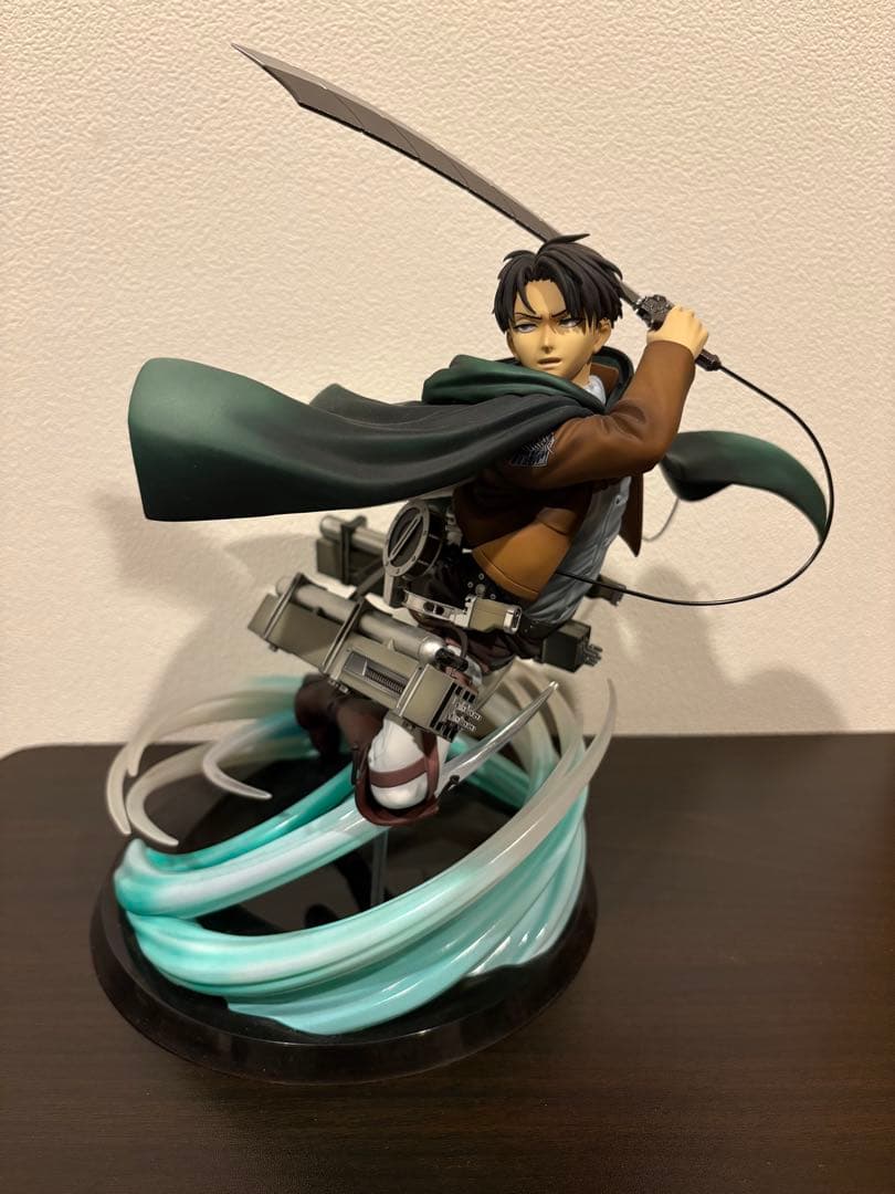 人類最強の兵士　リヴァイ　フィギュア