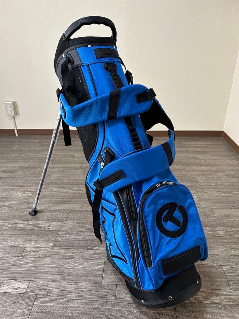 鮮やかなブルーがゴルフ場にはえます！スタンド式キャディバック　軽量で機能性豊か！